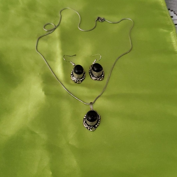 NAVAJO SET - Picture 2 of 2